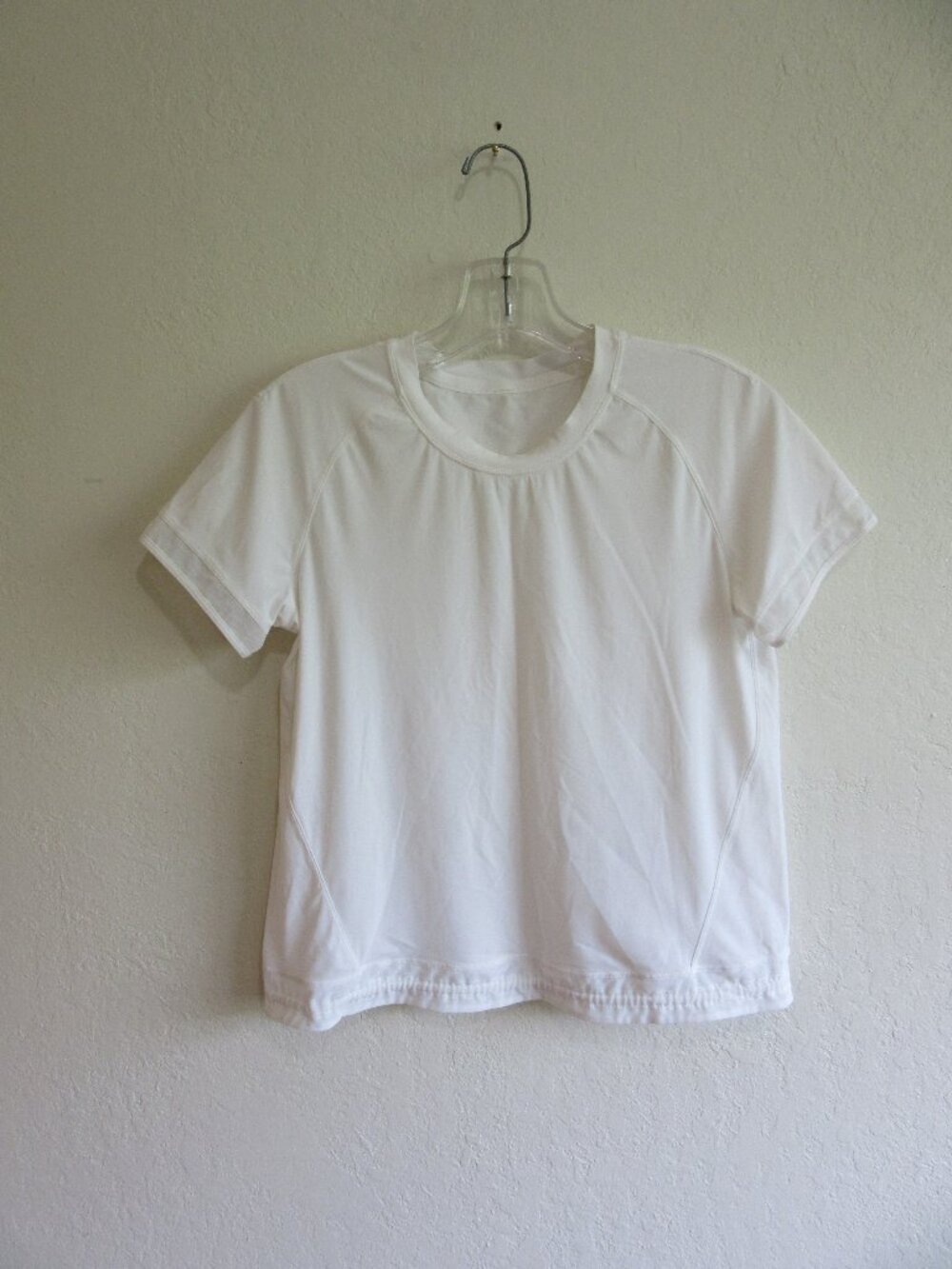 Lululemon White Pullover Athleisure Short Sleeve 6 Top